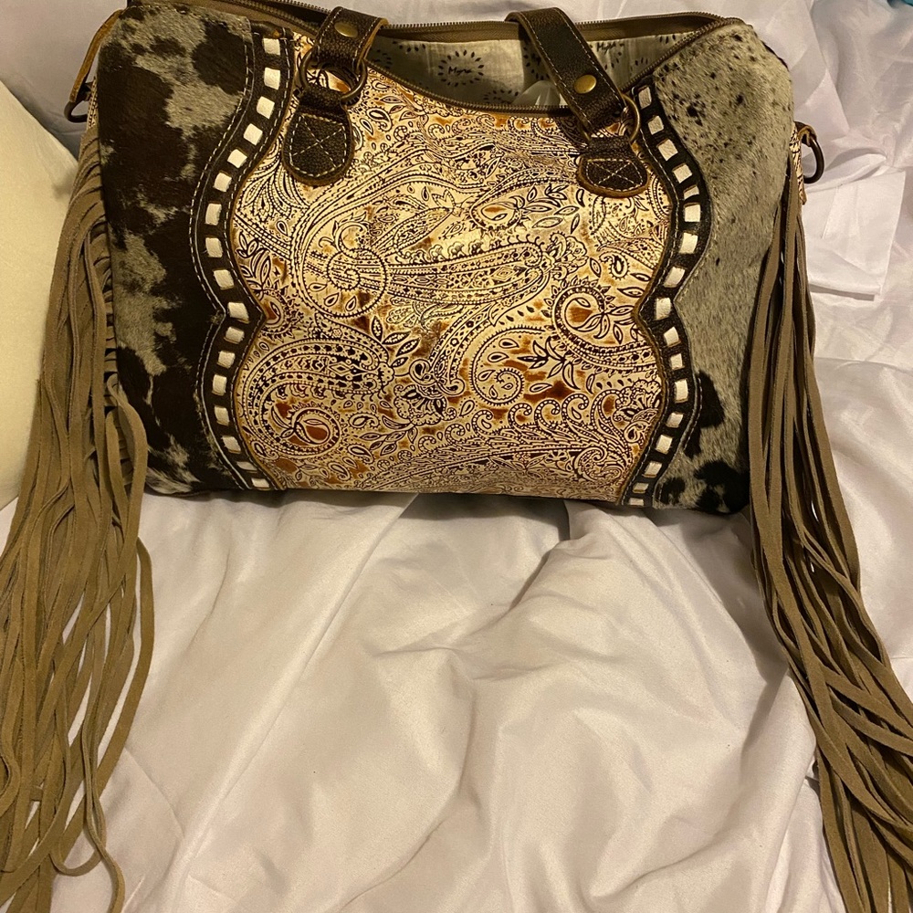 Like new Myra bag very cute - Picture 2 of 4
